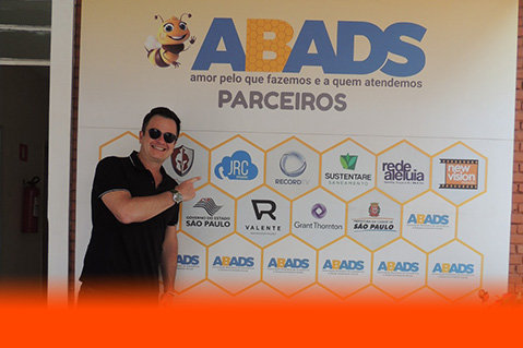 Apoie ABADS: Faça a diferença!